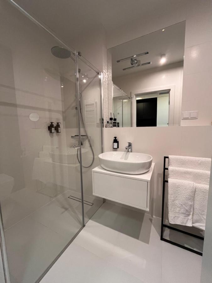 Wave Apartment Tyballtic 7Th Floor With Two Bedrooms And Sea View! Miedzyzdroje Exterior foto
