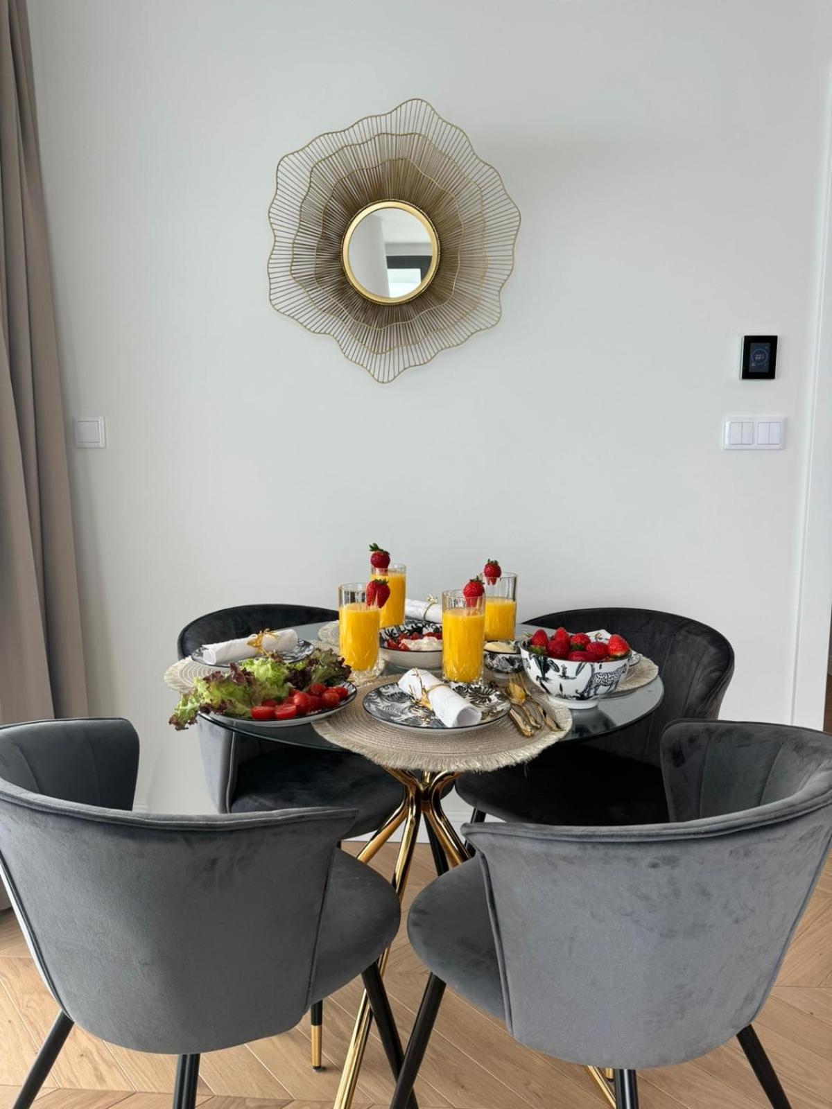 Wave Apartment Tyballtic 7Th Floor With Two Bedrooms And Sea View! Miedzyzdroje Exterior foto